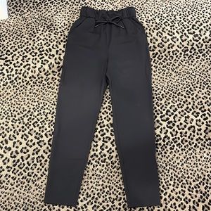 Lululemon on the move pants